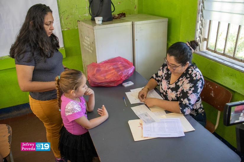 Bono--Presidencial-Escolar9