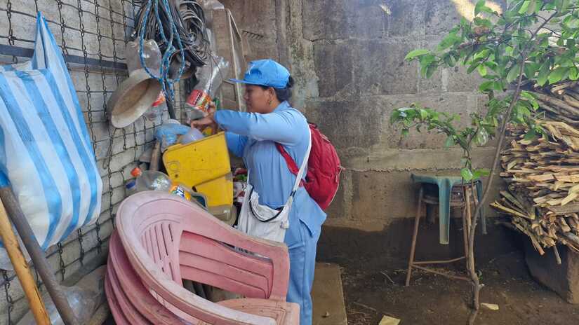 FUMIGACION-BARRIO-WALTER-FERRETI3