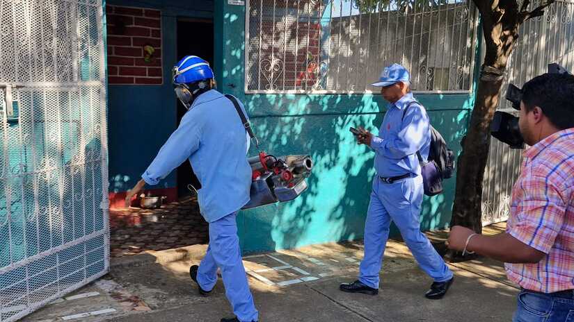 FUMIGACION-BARRIO-WALTER-FERRETI7