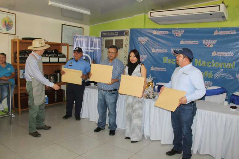 3aaf903a-93b5-4c22-a291-884d5e0720de