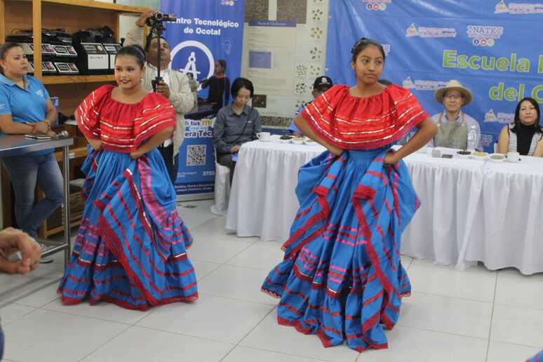 4fa31b04-a409-481a-82f3-ee746a2cefec