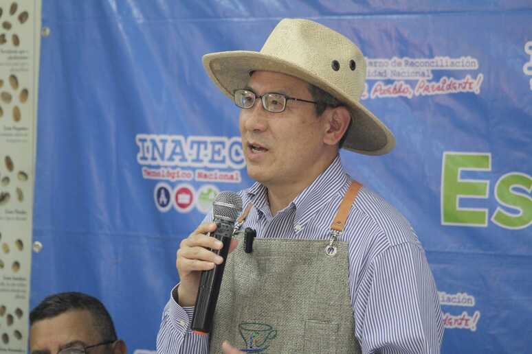 812f7dcf-a3c3-45b4-b758-29d8ee47800b