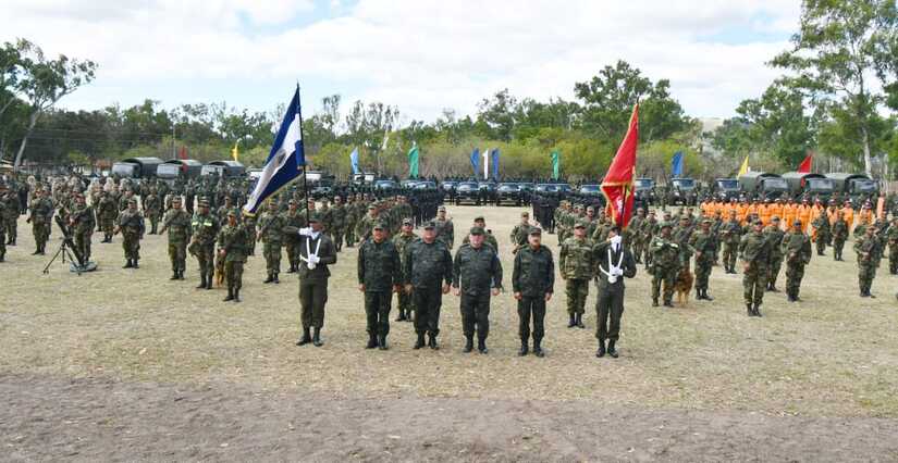 ENTREGA-DE-TACTICA-MILITAR12