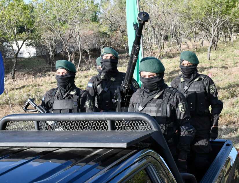 ENTREGA-DE-TACTICA-MILITAR27