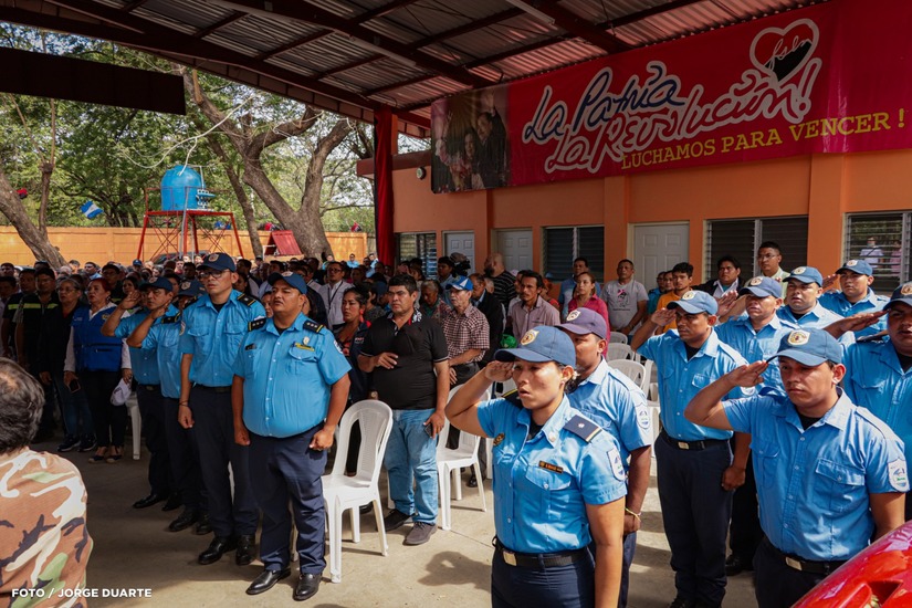 UNIDAD-DE-BOMBEROS-EN-TIPITAPA12
