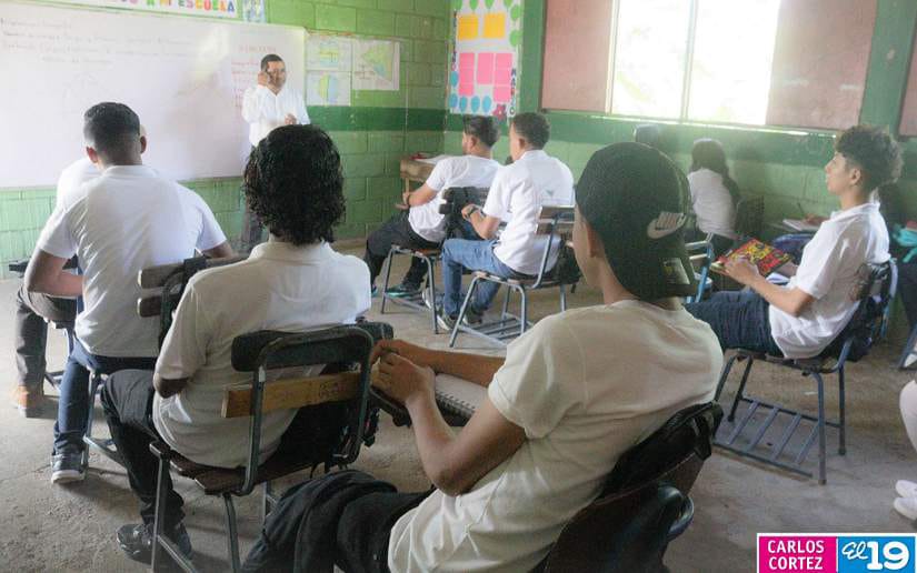 SECUNDARIA-A-DISTANCIA-EN-EL-CAMPO-30