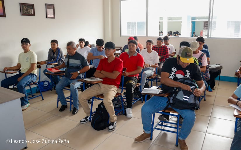 Centro-Cultural-y-Politecnico-Jose-Coronel-Urtecho-(10)