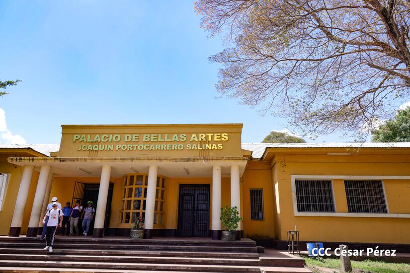 Festivales-de-Trajes-Originales-de-Nuestro-Folklore-8