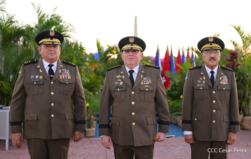 Juramentacion-al-Jefe-del-Ejercito-19