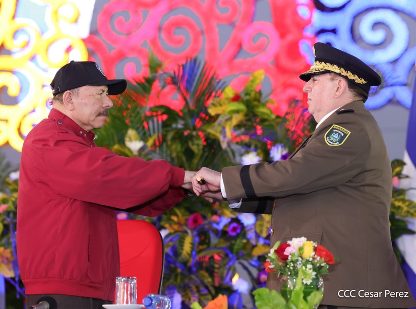 Juramentacion-al-Jefe-del-Ejercito-31