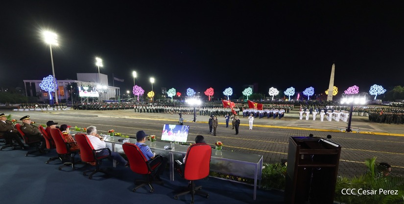 Juramentan-al-Jefe-del-Ejercito-7