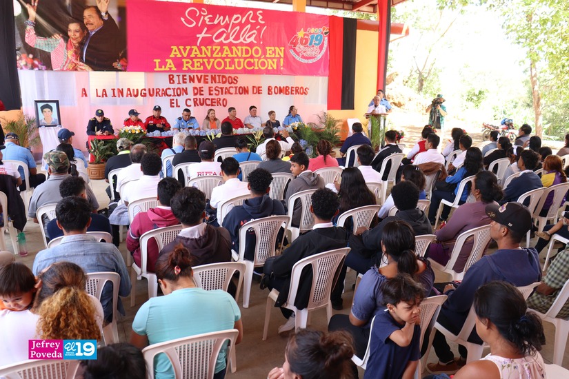 Estacion-de-Bomberos-en-el-Crucero-13