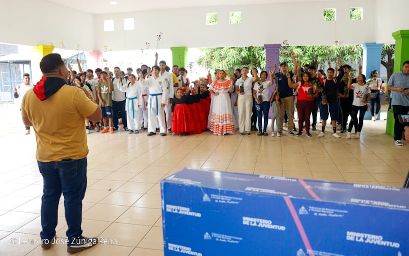 Centro-Cultural-Comandante-Julian-Roque-Cuadra-25