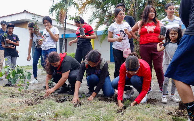 Centro-Cultural-Comandante-Julian-Roque-Cuadra-7