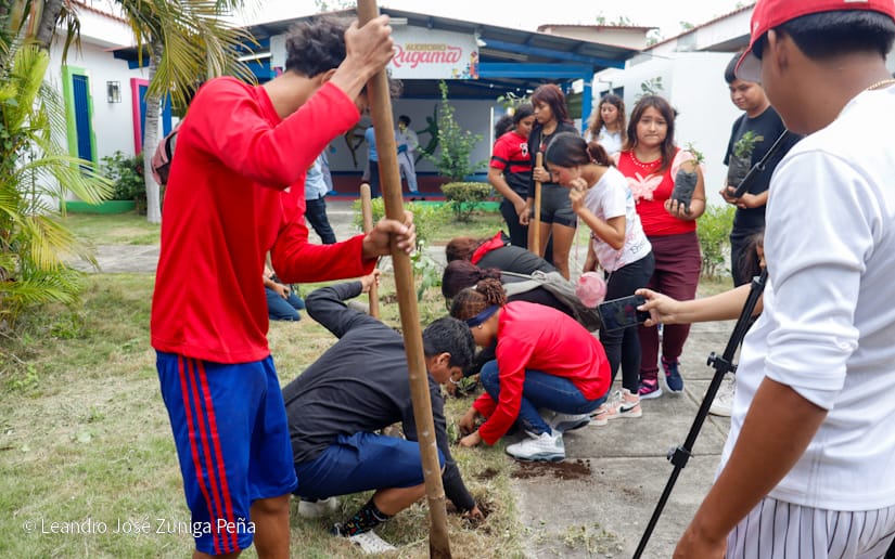 Centro-Cultural-Comandante-Julian-Roque-Cuadra-8