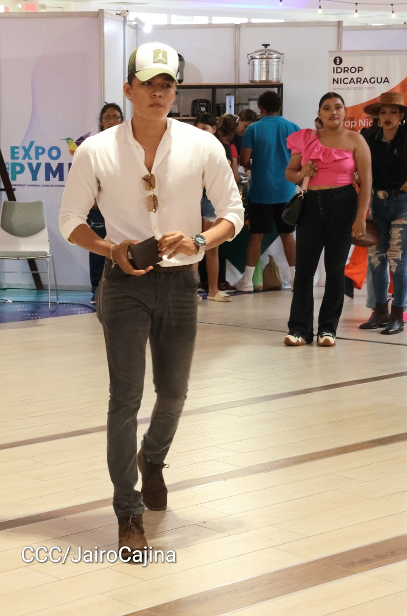 PASARELA-EXPOPYME--(9)