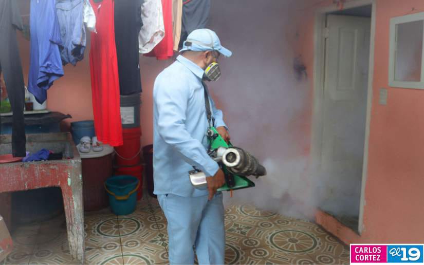 FUMIGACION-BARRIO-EL-RECREO-2