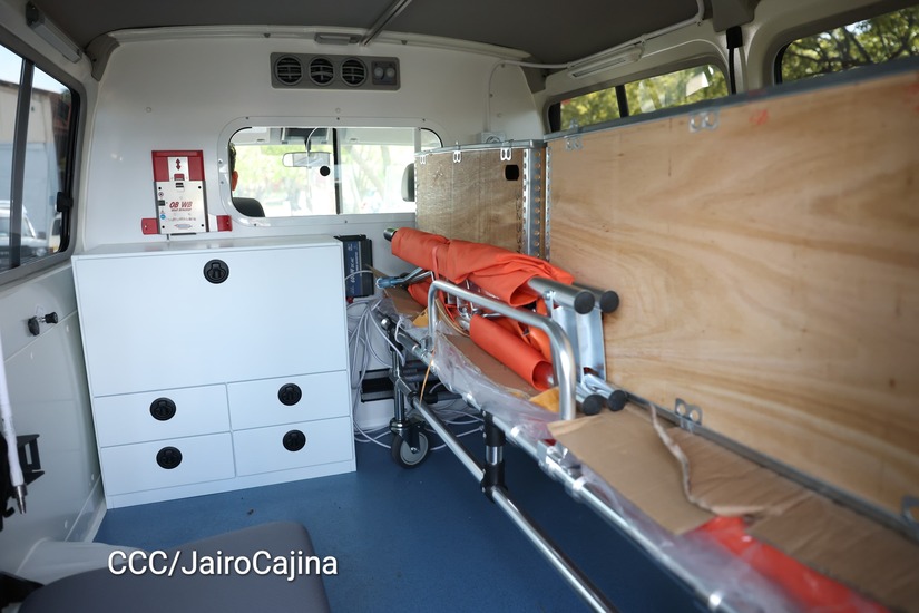 Nuevas-Ambulancias-12