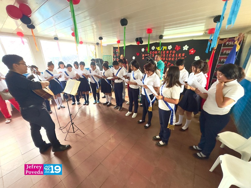 Coros-Estudiantiles-Ruben-Dario-10