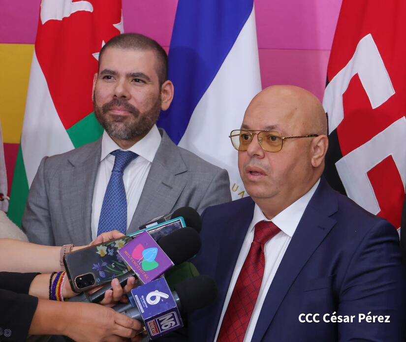 DELEGACION-DE-ARGELIA--(4)