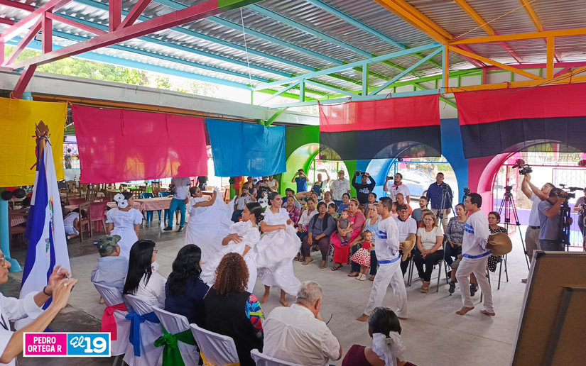 Mercado-Roger-Deshon-6