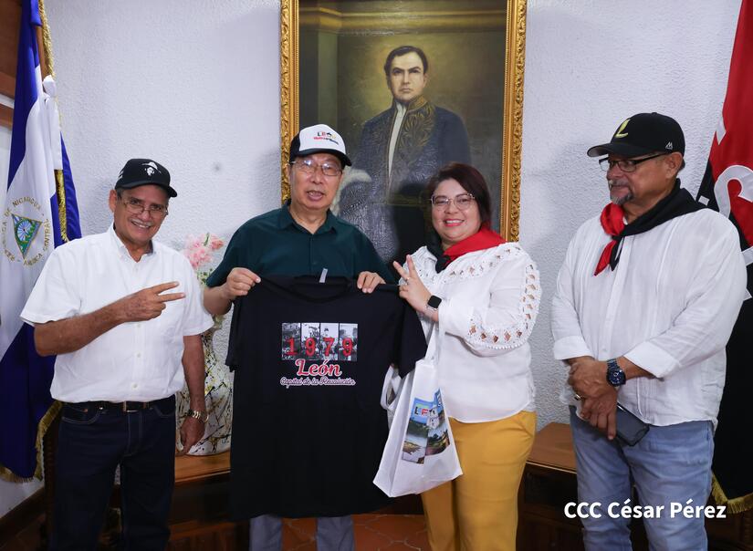 Delegacion-de-China-en-Leon-1