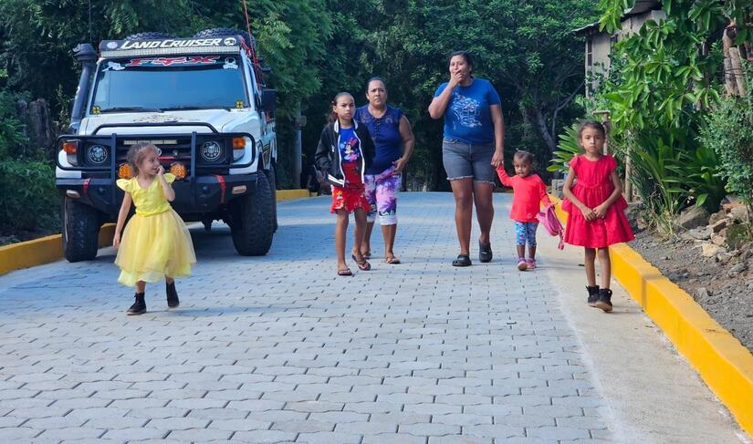 Calles-y-caminos-para-el-pueblo-12