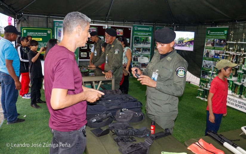 Exposicion-Ejercito-11