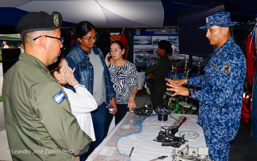 Exposicion-Ejercito-18