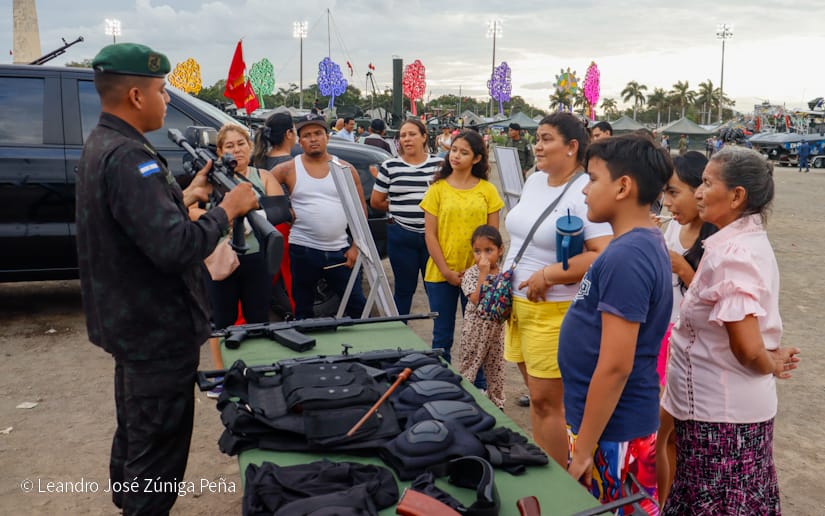 Exposicion-Ejercito-37