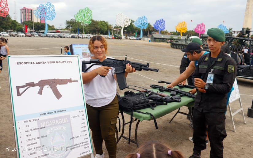 Exposicion-Ejercito-46