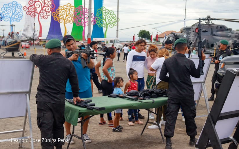 Exposicion-Ejercito-47