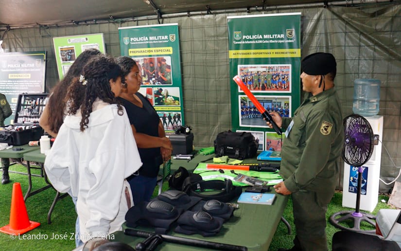 Exposicion-Ejercito-17