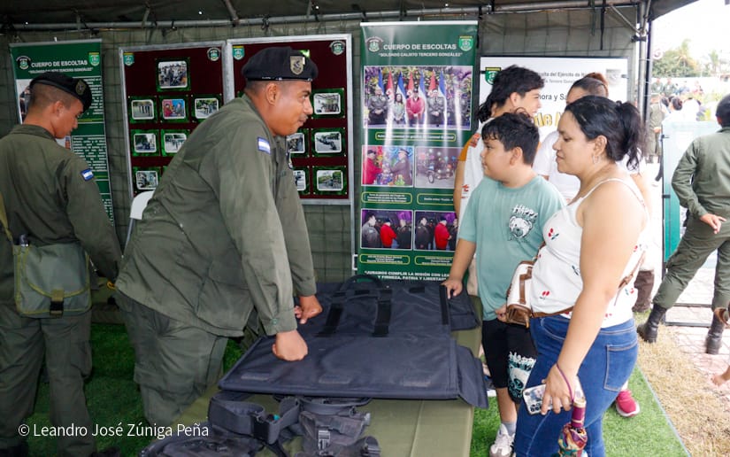Exposicion-Ejercito-19