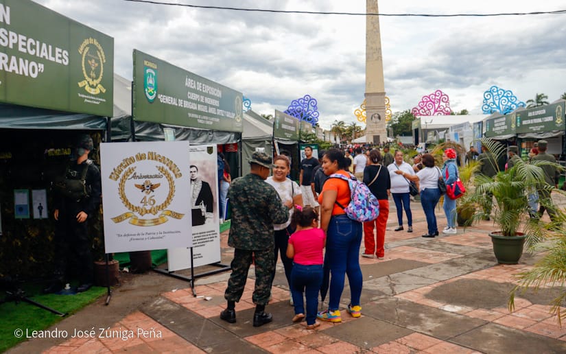 Exposicion-Ejercito-25