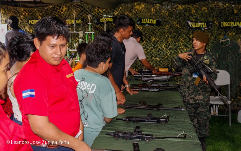 Exposicion-Ejercito-26