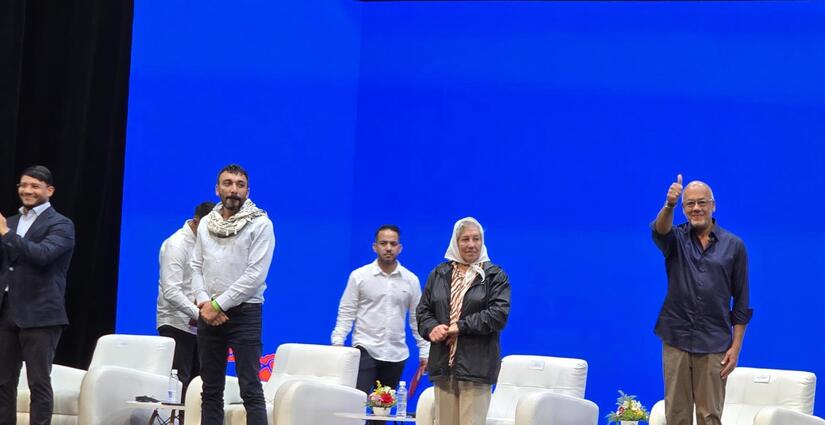 Cumbre-de-los-Pueblos-por-La-Paz-y-en-Contra-de-la-Guerra-14