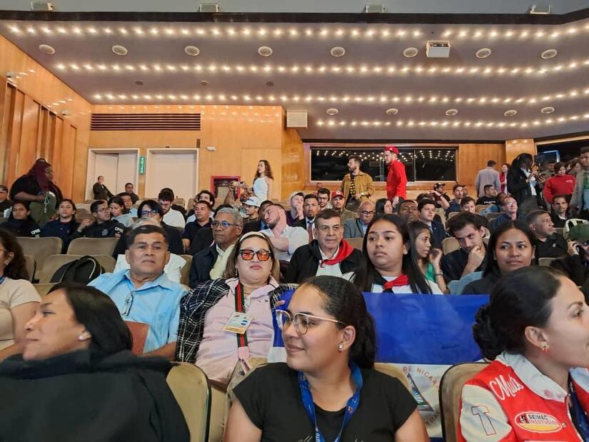 Cumbre-de-los-Pueblos-por-La-Paz-y-en-Contra-de-la-Guerra-7