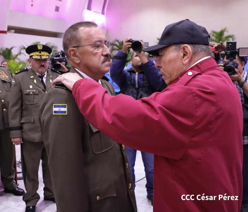 Acto-de-ascenso-militar-5