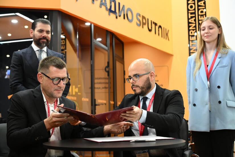 FIRMA-DE-CONVENIO-CON-SPUTNIK--(2)