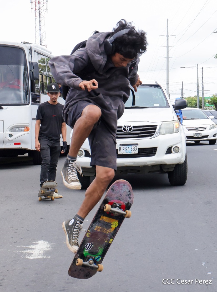 Skateboarding--(3)