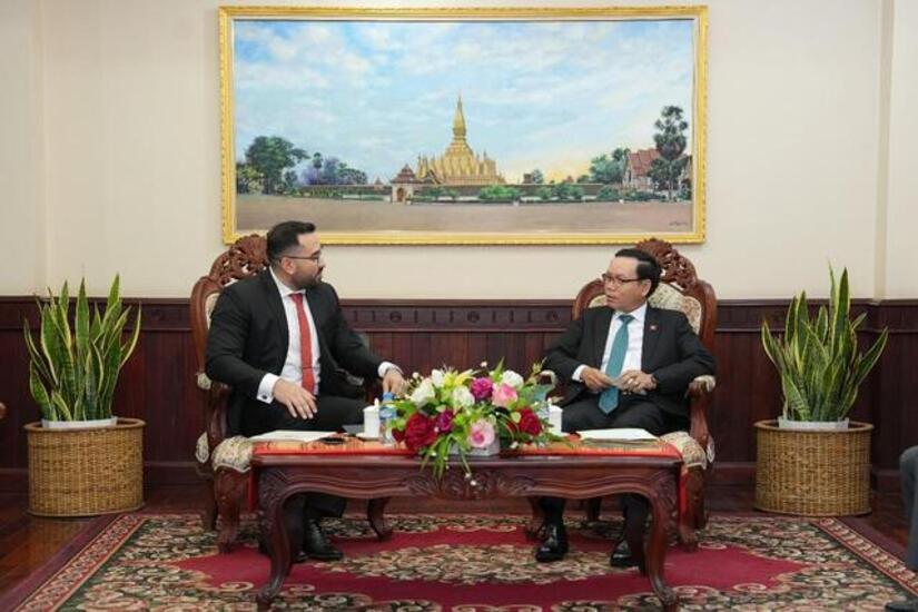 Mario-Armengol-en-Laos-2