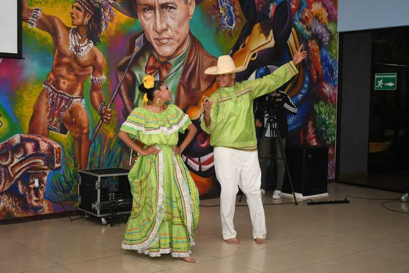 Encuentro-de-mujeres-sistema-educativo-6