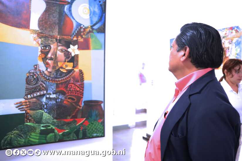 Exposicion-artistica-en-homenaje-a-Dia-Internacional-de-la-Mujer-9