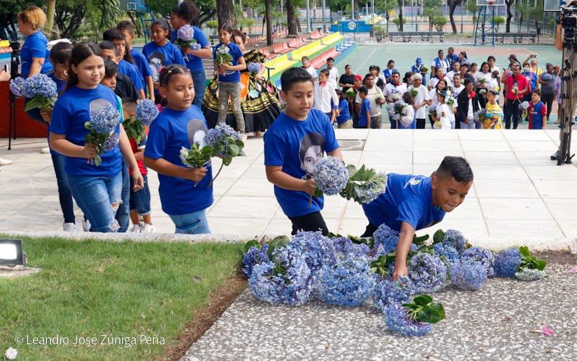 Luis-Alfonso-Velasquez-Flores-11