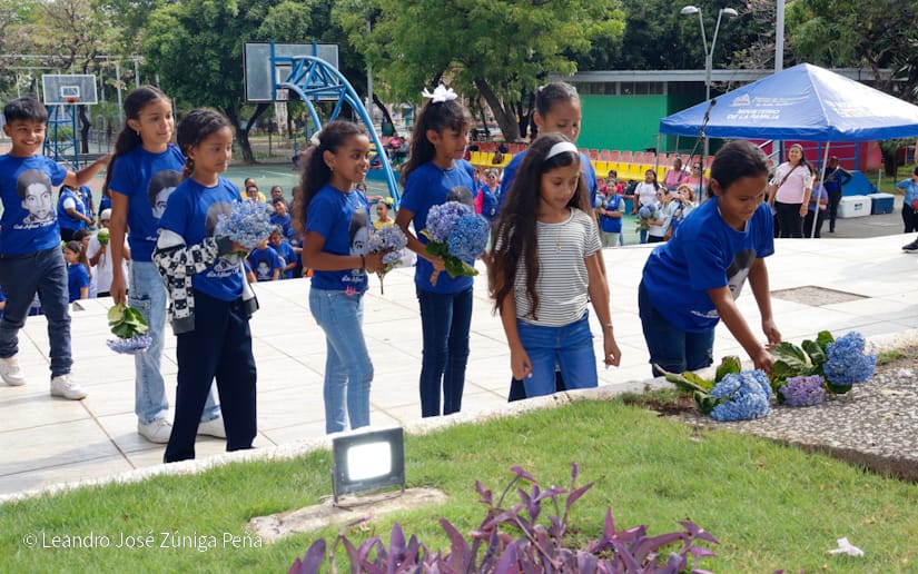 Luis-Alfonso-Velasquez-Flores-13