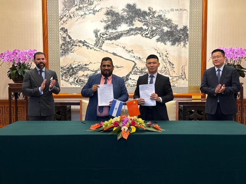 Delegacion-de-Nicaragua-en-China-(11)