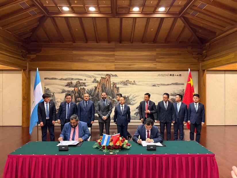 Delegacion-de-Nicaragua-en-China-(6)