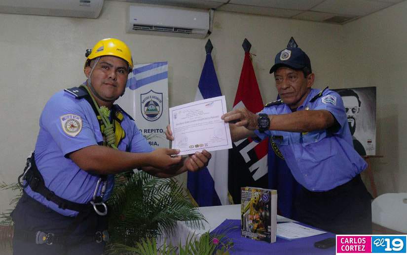 Bomberos-Unidos-de-Nicaragua-8