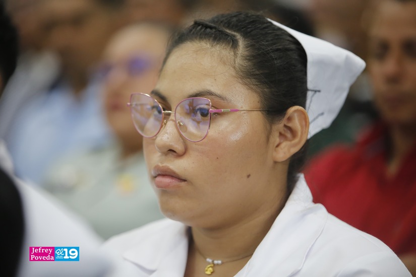 Egresados-Universidad-4-de-Mayo-11